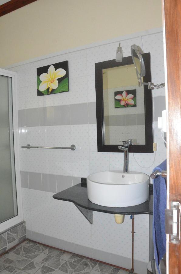 Butterfly Villas Grand Anse  Exterior photo
